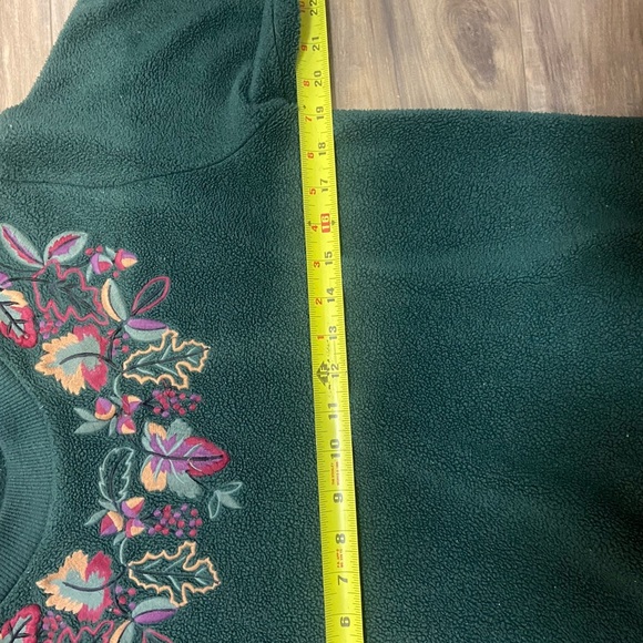 Floral Embroidered Green Sweater Perfect For Fall - Picture 3 of 3